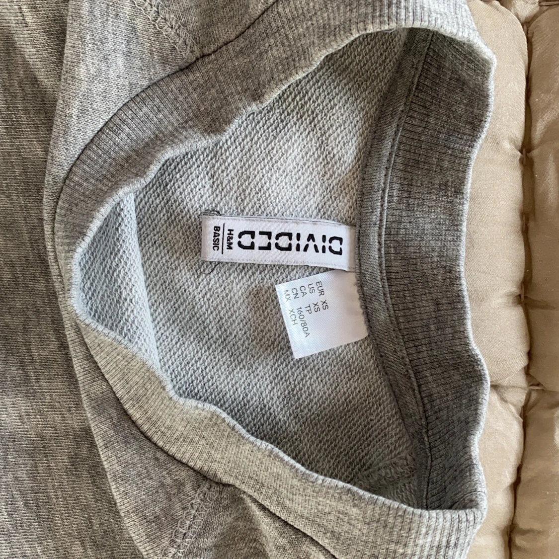 Tunn sweatshirt från H&M strl XS - 91