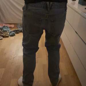 Jättefina herr jeans från carlings, säljer pga att det är för små. Buda från 170 kr