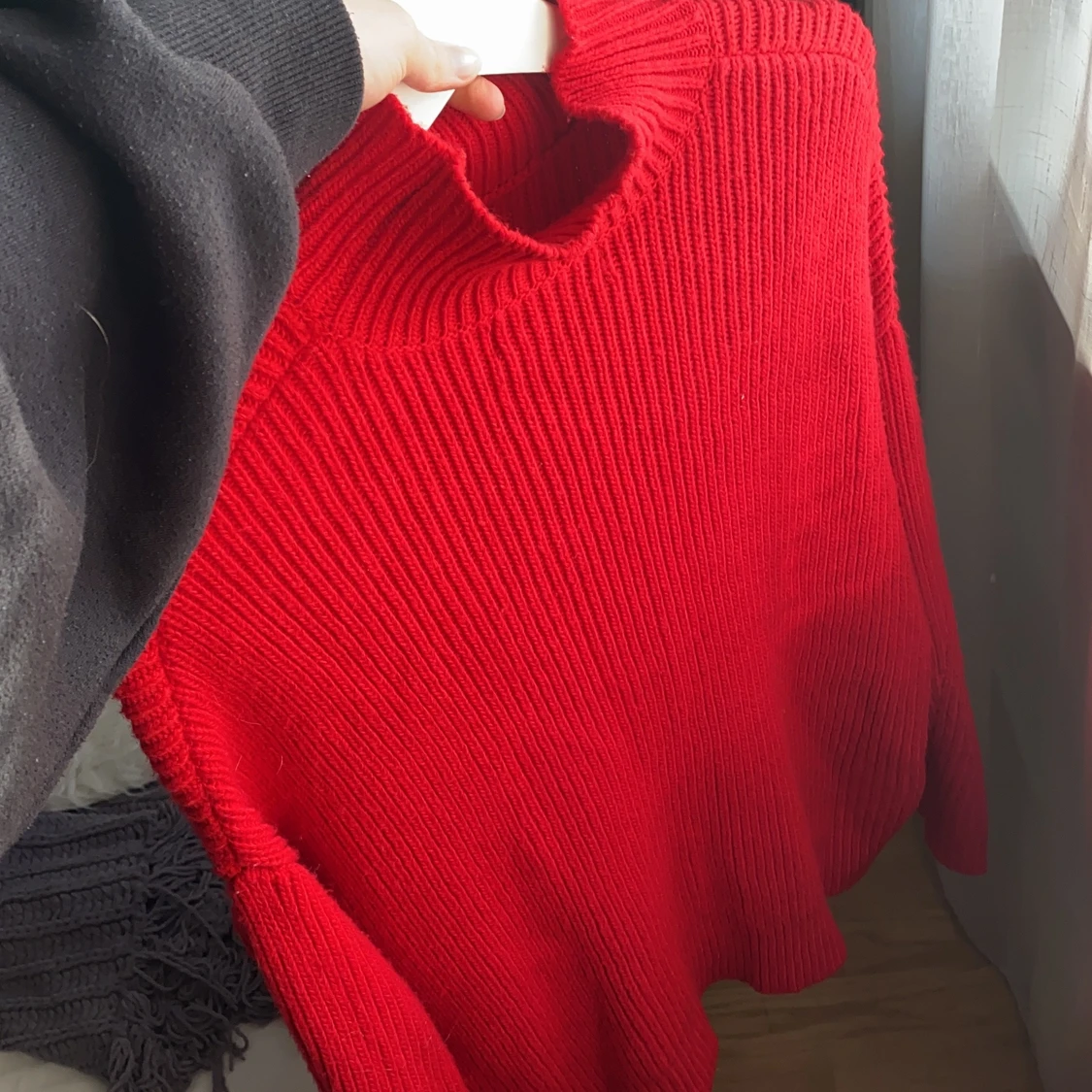 Röd stickad polotröja  - 91