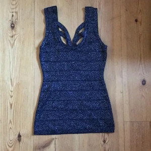 Fest linne - Fettfin glittrigt fest linne med supersnygg passform