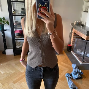 Tröja från zara - Tröja ifrån zara med knappar 