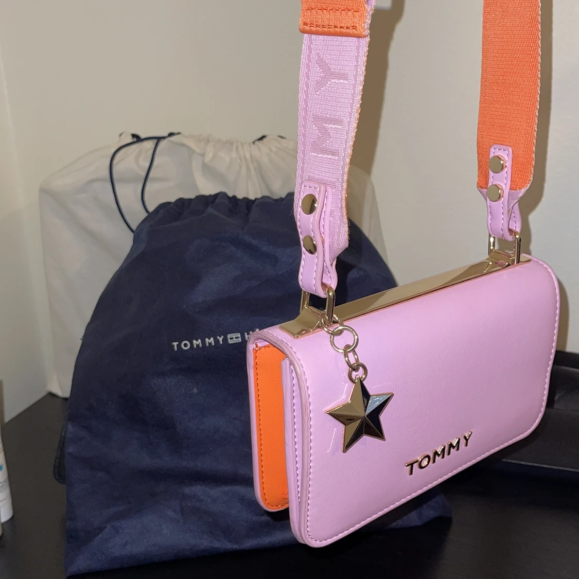 Hilfiger väska - 90