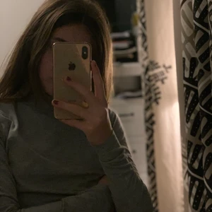 Plotröja, XS - En tröja jag ägt ett tag nu men känner att den inte är min stil längre och hoppas någon annan vill ta över den💖 (priset kan diskuteras)❤️