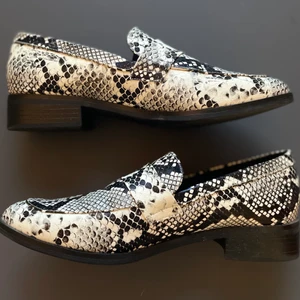 Aldo snakeskin loafers - Two year old Aldo loafers, worn maybe once or twice. The size is not on the shoe but fits like a 39 on me. 