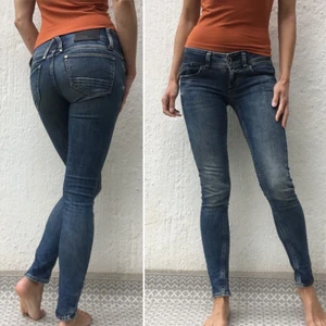 G-Star Lynn Skinny 26/30 - Fint skick och original! Finns mer bilder och mått osv.