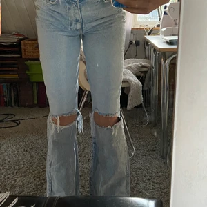 Ginatricot byxor - Säljer dessa byxor ifrån Gina i storlek 36 då de nt passade och nt kom till användning köpta för 599, sitter väldigt skönt och ger en fin passform