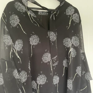 Asos shiffon blouse - Shiffon blouse with sheer sleeves and bell sleeves 