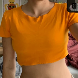 Zara top S - Köpte den från zara, knappt använt. passar XS S och M