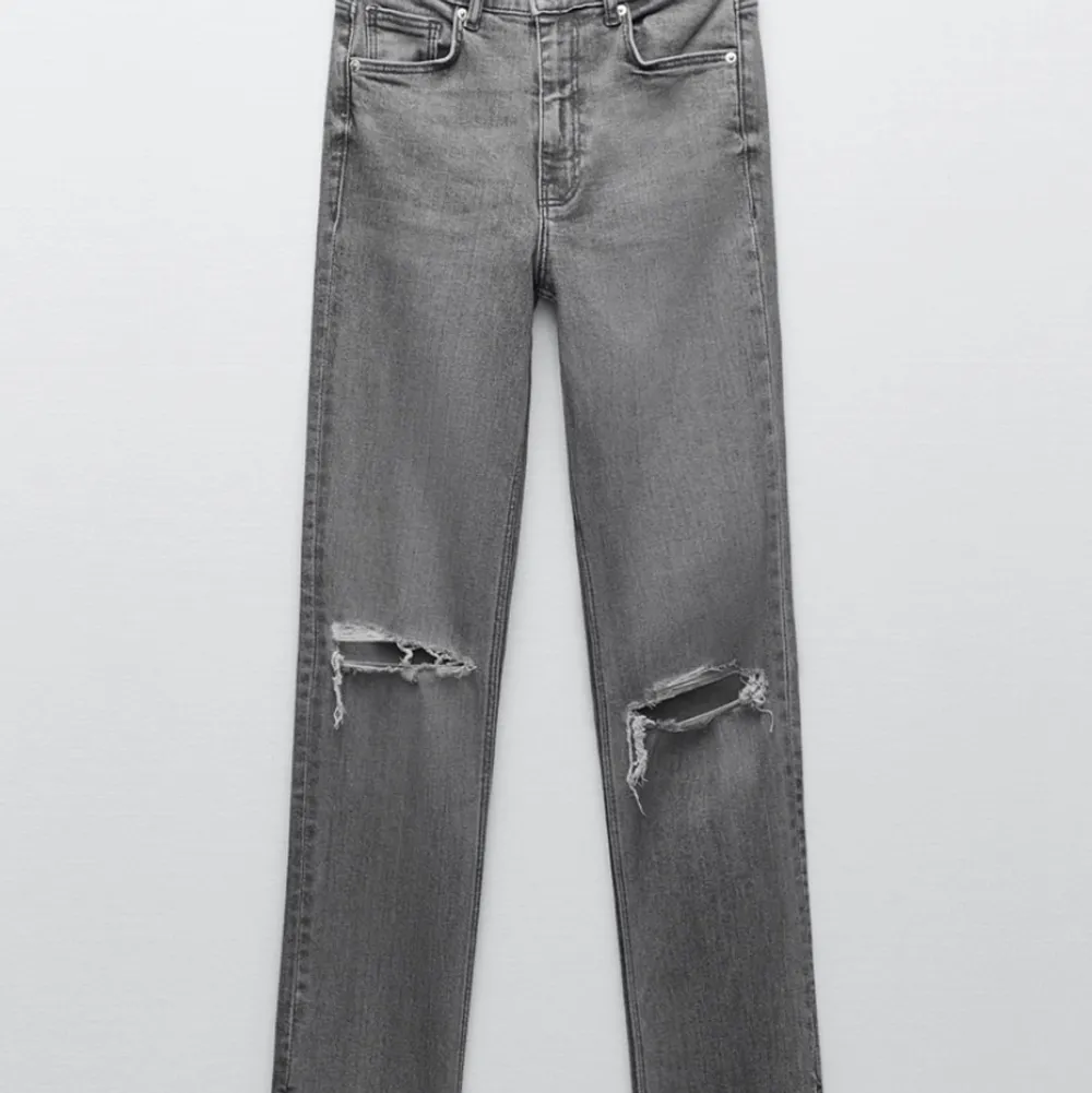 Jätte fina oanvända jeans från zara som är slutsålda, vid snabb affär går priset att diskutera . Jeans & Byxor.