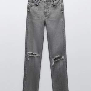 Jätte fina oanvända jeans från zara som är slutsålda, vid snabb affär går priset att diskutera 