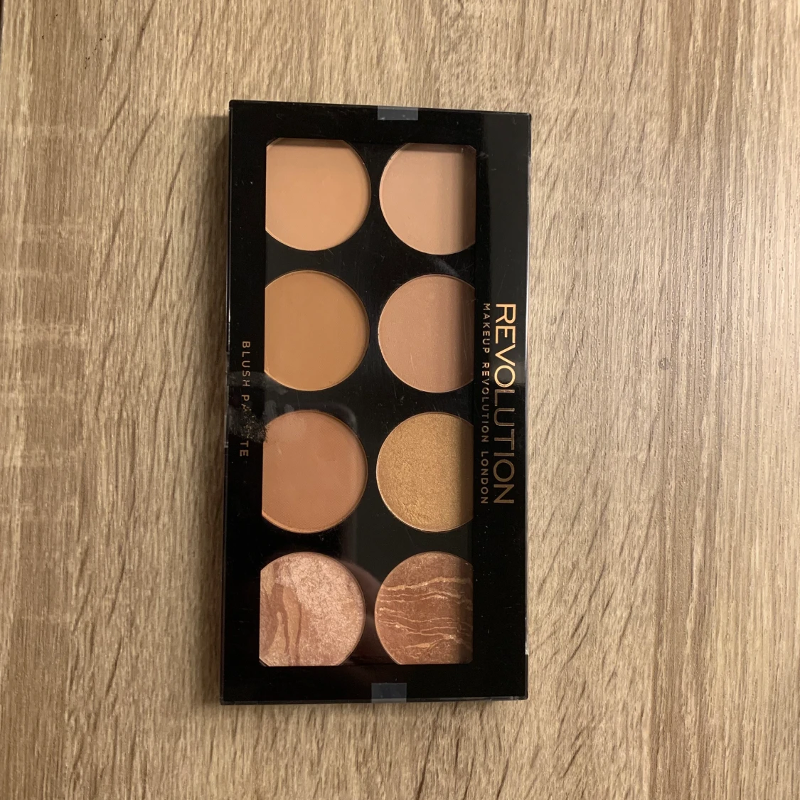 Makeup revolution pallette - 91