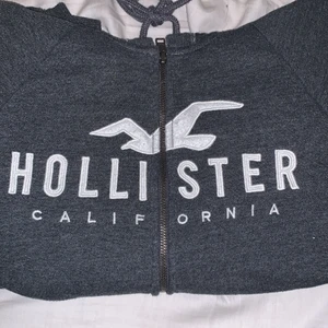 Hoodie  - Fin hollister hoodie i fint skick. För liten för mig :( 