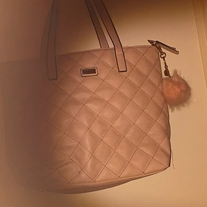 Väska - Använd fåtal gg. Fint skick