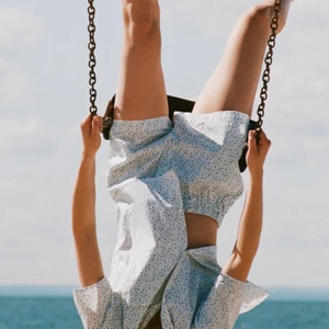 Pyjamas från Zara - Supergullig pyjamas från zara. Storlek M. skriv privat för fler bilder. HELT OANVÄND! Lapparna kvar. Pris kan diskuteras🤗