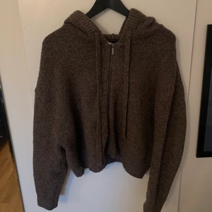 Stickad kofta - Stickad ziphoodie från zara i storlek xs/s