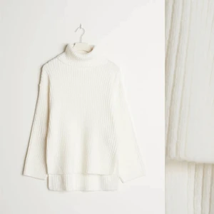 Stickad polotröja - Jättefin stickad tröja, säljer pga av att den bara ligger i garderoben