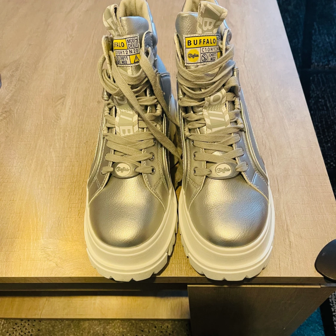 Buffalo boots 42 - 90