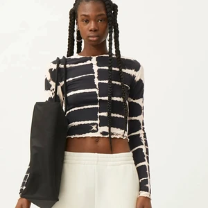 Tröja - Fin slutsåld batiktröja använd tre gånger💖💖 