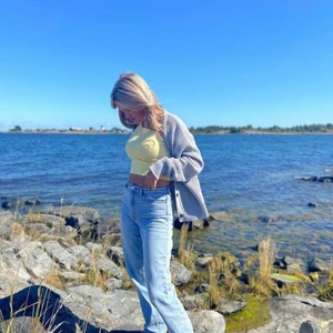 Monkl jeans  - Säljer mina monkl jeans, storlek 25. Säljer pga att dem inte passar längre. Modellen är taiki high waist :)  köparen står för frakten 