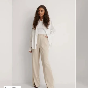 Beiga kostymbyxor - Säljer mina helt oanvända kostymbyxor pga dubbelbeställning