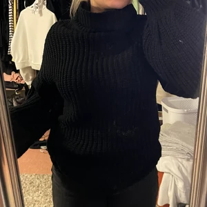 Stickad tröja - Stor stickad tröja från nakd