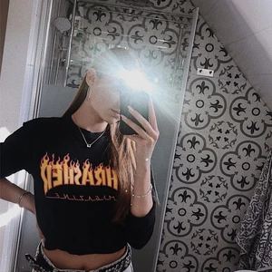 Thrasher tröja - Super cool thrasher tröja i svart. Den är i storlek Small och använde fåtal gånger!
