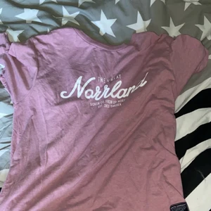 Norrlands t-shirt - Norrlands-T-shirt storlek M . Använd ett fåtal gånger 