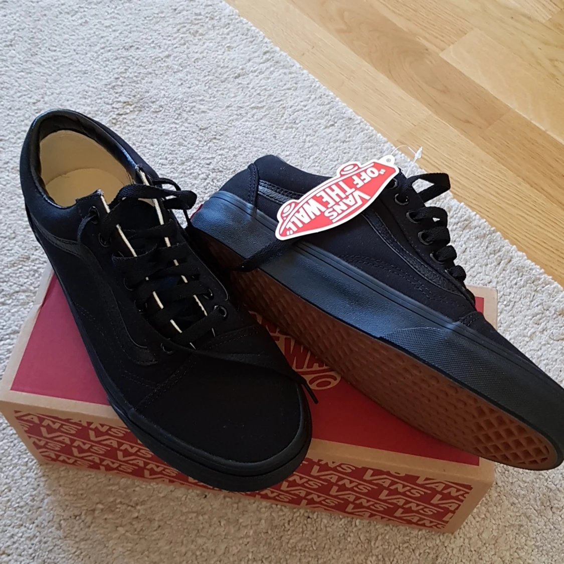 Helt nya skor storlek 40 - 91