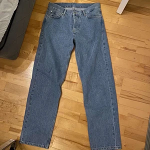 sweet sktbs jeans - Sweet sktbs loose jeans. Jättebra skick i storlek w30 l32 köparen står för frakt 💚