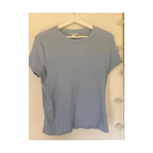 Topp - Topp från Monki, använd fåtal gånger 