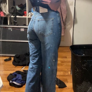 Jeans från ASOS - Oanvända jeans från ASOS i strl 34, 250kr