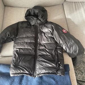 Canada goose dunjacka - Fin canada goose jacka som är äkta kan göra trade eller sälja 