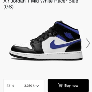 Jordans 1 mid bra sick - Säljer mina Jordans använda kanske 5 gånger så i bra sick säljer då dom lite stora till mig storlek är 37/5 säljer inte för under 1800 är många intresserade blir det budgivning 