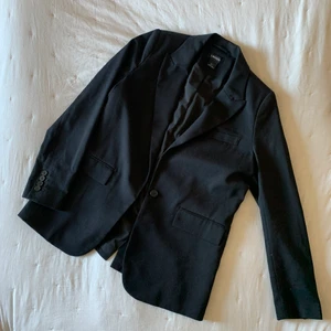 Kavaj Lindex - Kavaj från Lindex. Använd fåtal gånger. Ord. pris ca 500kr - säljer för 150kr  🖤🖤