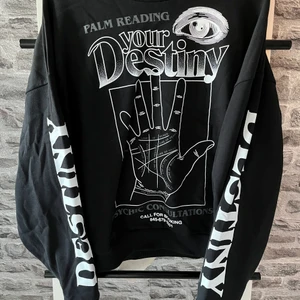 Hoodie  - Oanvänd, storl L, pris 100kr, frakt tillkommer 