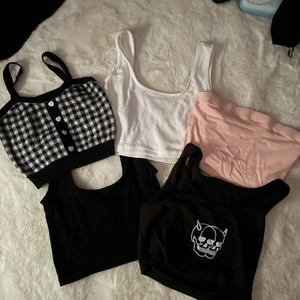 Linnen - Säljer då de inte används utan bara har legat i min garderob, alla för 200kr eller en för 50kr