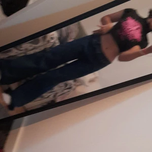 Wide Jeans  - Wide 90s baggy jeans i storlek 36 