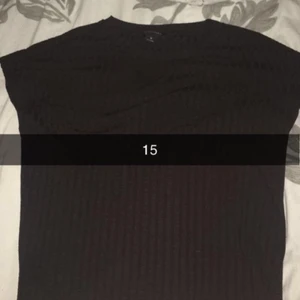 Svart tröja - Tröja för 13-14 år mjuk skön bra till allt!