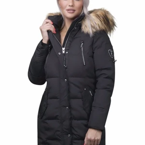 Rock and Blue Artic Dun  - Rock and blue artica dun jacka värde 7000kr  Kvitto finns  Säljer pga ingen anvöndning, i sin toppskick använd ett fåtal gånger, strl 38. Pris kan självklart diskuteras. Fler bilder kan skickas via chatt. 