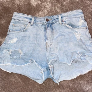 Jeans shorts  - Knappt använda