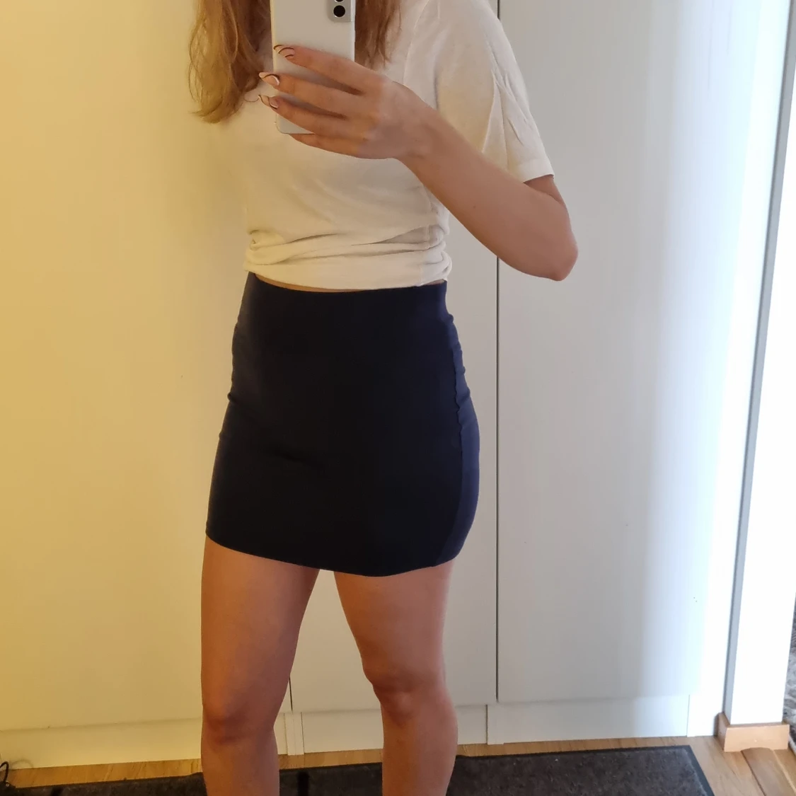 Mörkblå kjol storlek s  - 90