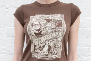 hallie frankenstein top - lägger ut igen pga oseriös köpare❤️ säljer denna populära frankenstein tröjan från brandy i sthlm. nyskick, inga tecken på användning. buda från 120kr eller köp direkt för originalpris (220kr)