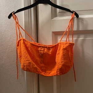 Topp  - Topp från Stockholm kommer inte igår vilken butik använt en gång storlek xs 