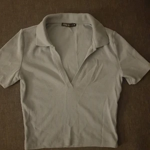 Zara - Liten lite fläck som ni ser på bilden annars JÄTTESNYGG 