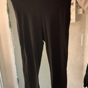 Svarta tränings byxor  - Svarta tränings byxor för kvinnor 