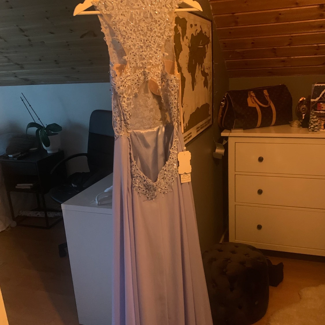 Klänning från Hebos aldrig använd - 91