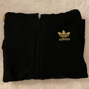 Adidas zip hoodie - Storlek L
