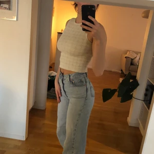 Linne från Urban Outfitters - Linne/tank top från Urban Outfitters. Köpare står för frakt.