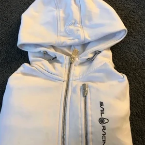 Sail racing  - Använd 2-3 gånger säljer för att den inte passade. Köpte den för 850 så 