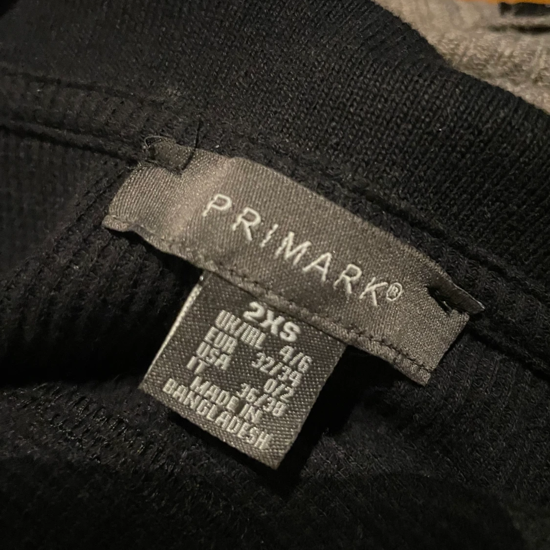 Kort svart skjorta  - 91